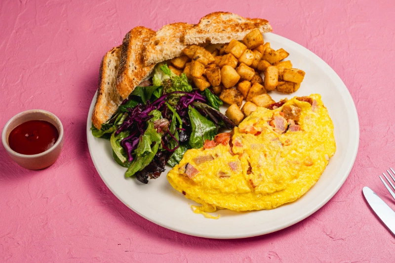 MEAT LOVER OMELETTE